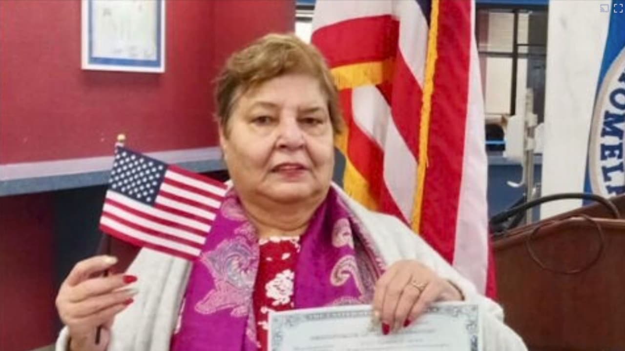 Superación y voto: la historia de una inmigrante salvadoreña que aprendió a leer para hacerse ciudadana