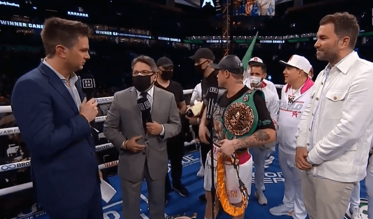Canelo corre a colados del ring tras su victoria: "¡A la chin...!"