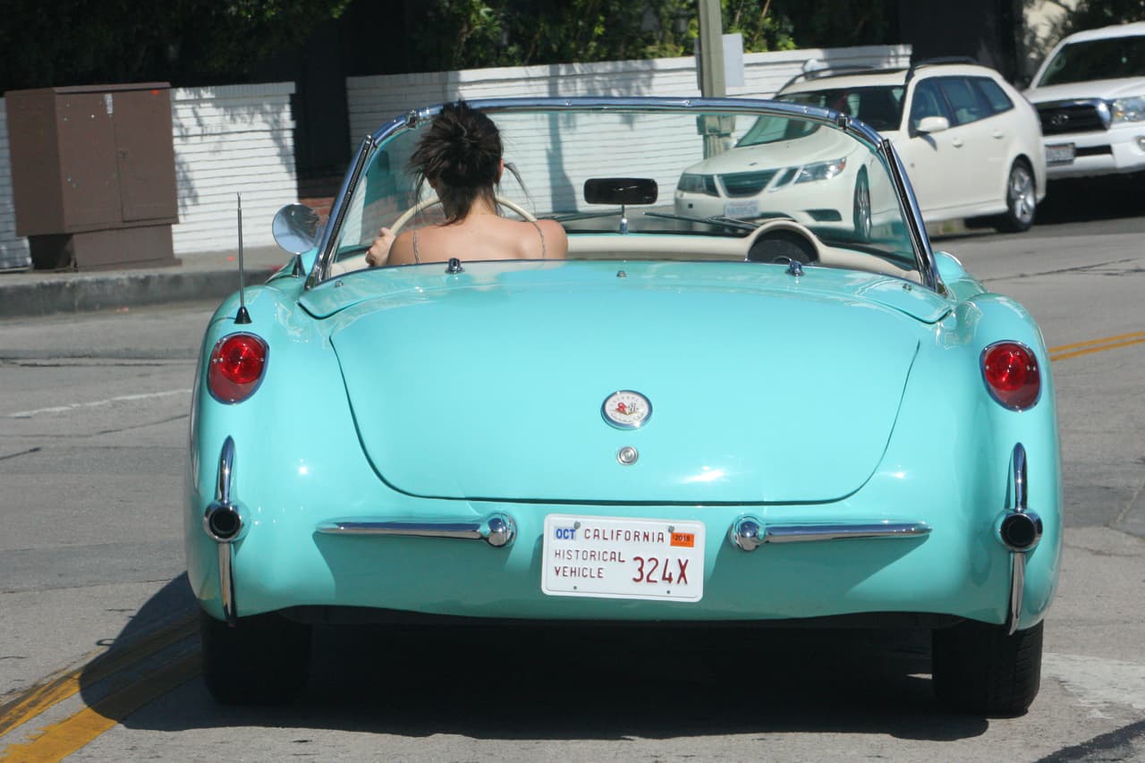 Esta no es el primera vez que 
<b>Kendall Jenne</b>r demuestra su gusto por las autos.