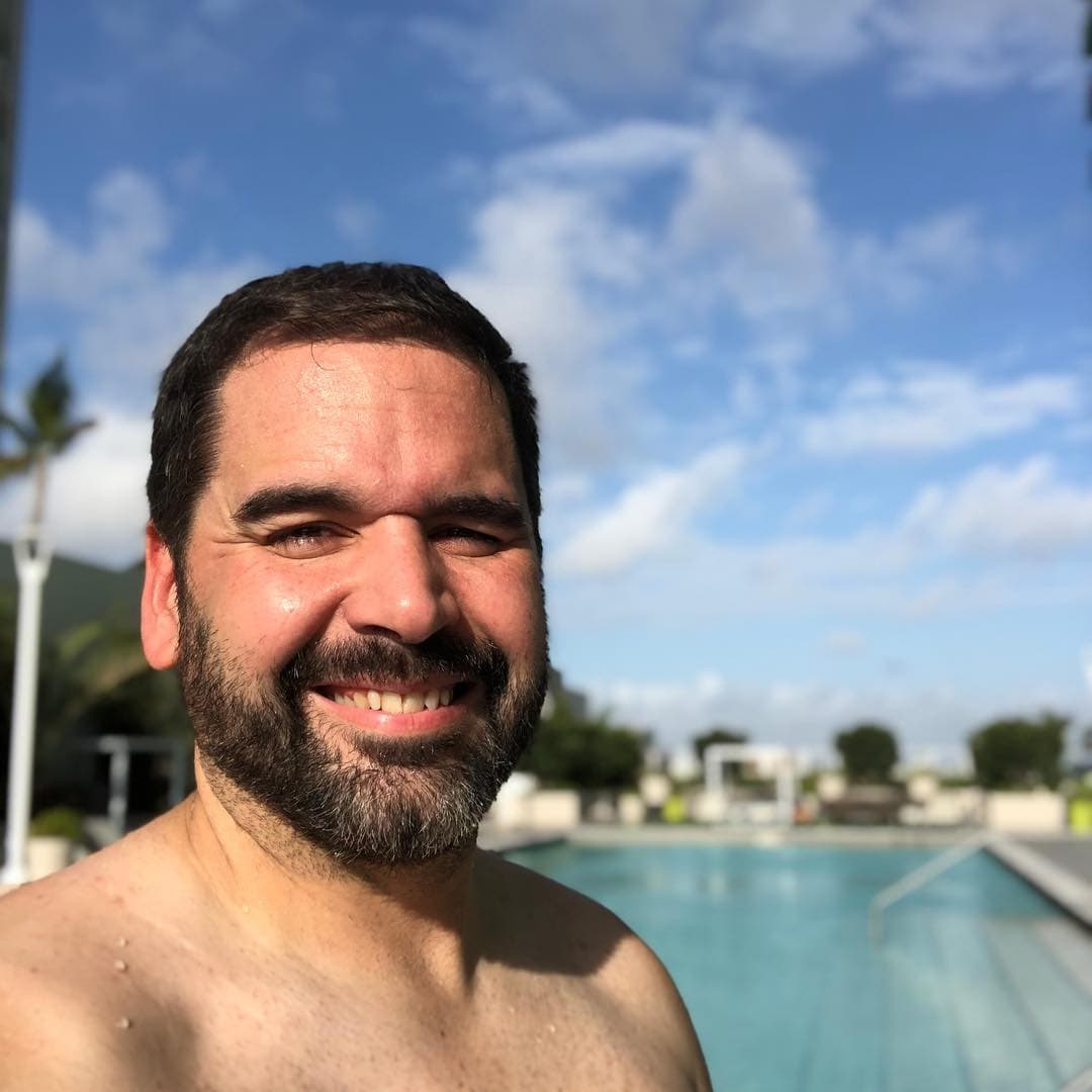 El tiempo que lleva en Miami los ha disfrutado al máximo, algunos fines de semana los pasa en la alberca o en la playa.
<br>