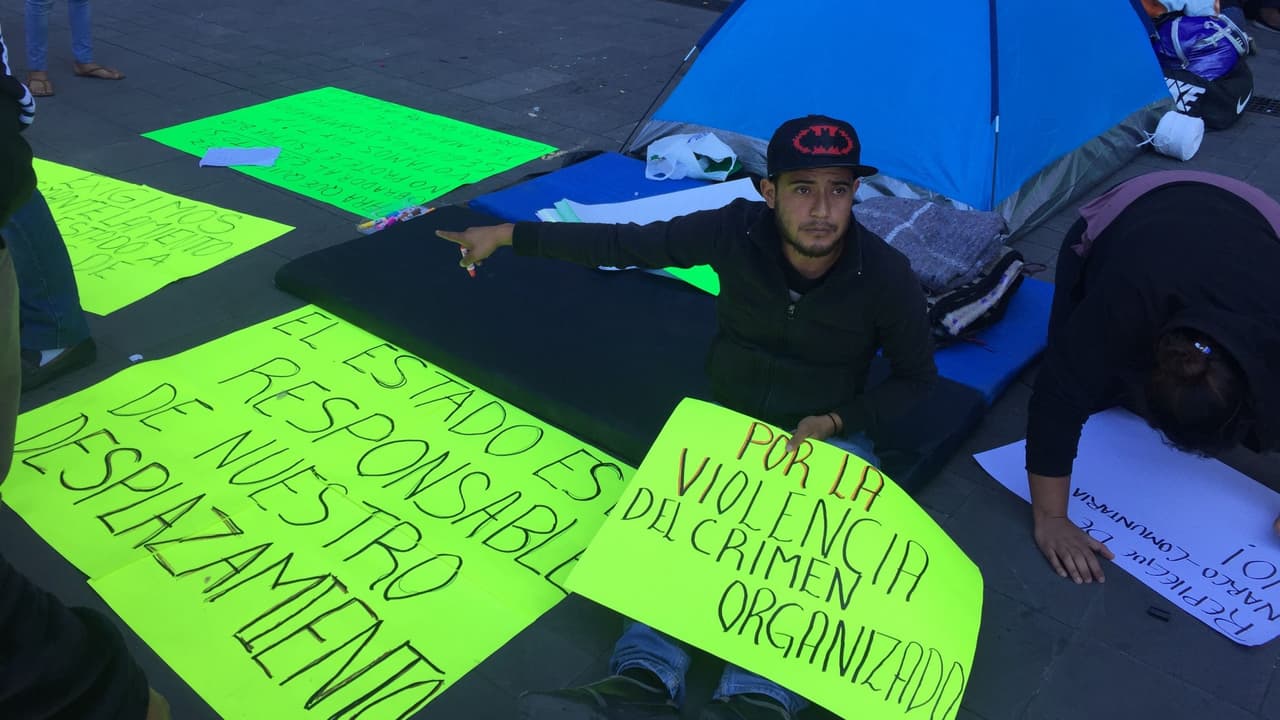 "Empezaron a disparar y ahí dejamos todo": el drama de cientos de desplazados por grupos armados en México