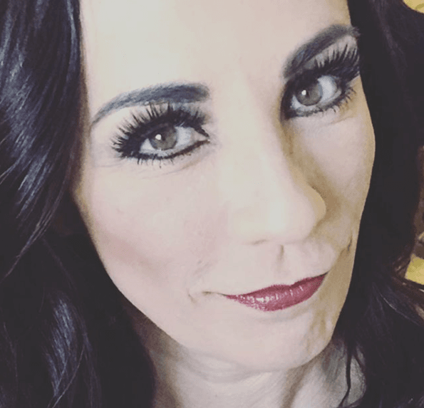 La actriz Consuelo Duval se integró al elenco de Hoy Sábado, hasta que la emisión llegó a su fin, en 2006.