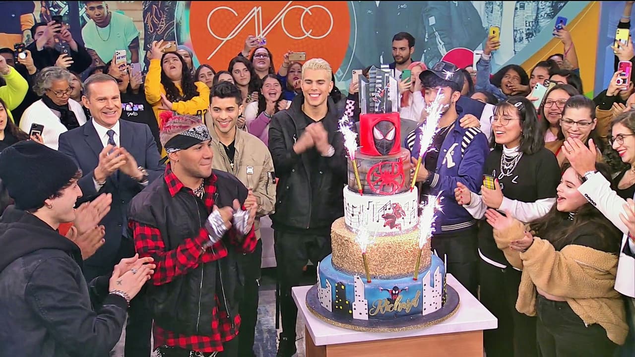 Las chicas presentes fueron afortunadas de festejar a tan solo unos pasos los 23 años de Richard Camacho.