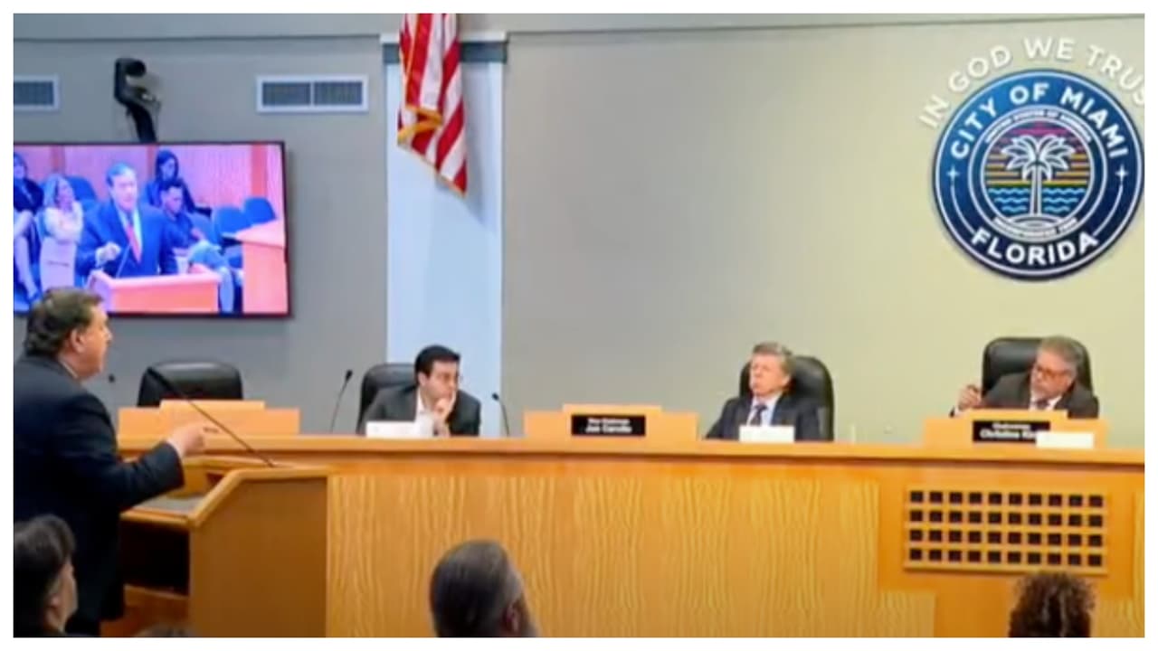 Denuncian al comisionado Joe Carollo por supuesto mal manejo de fondos públicos
