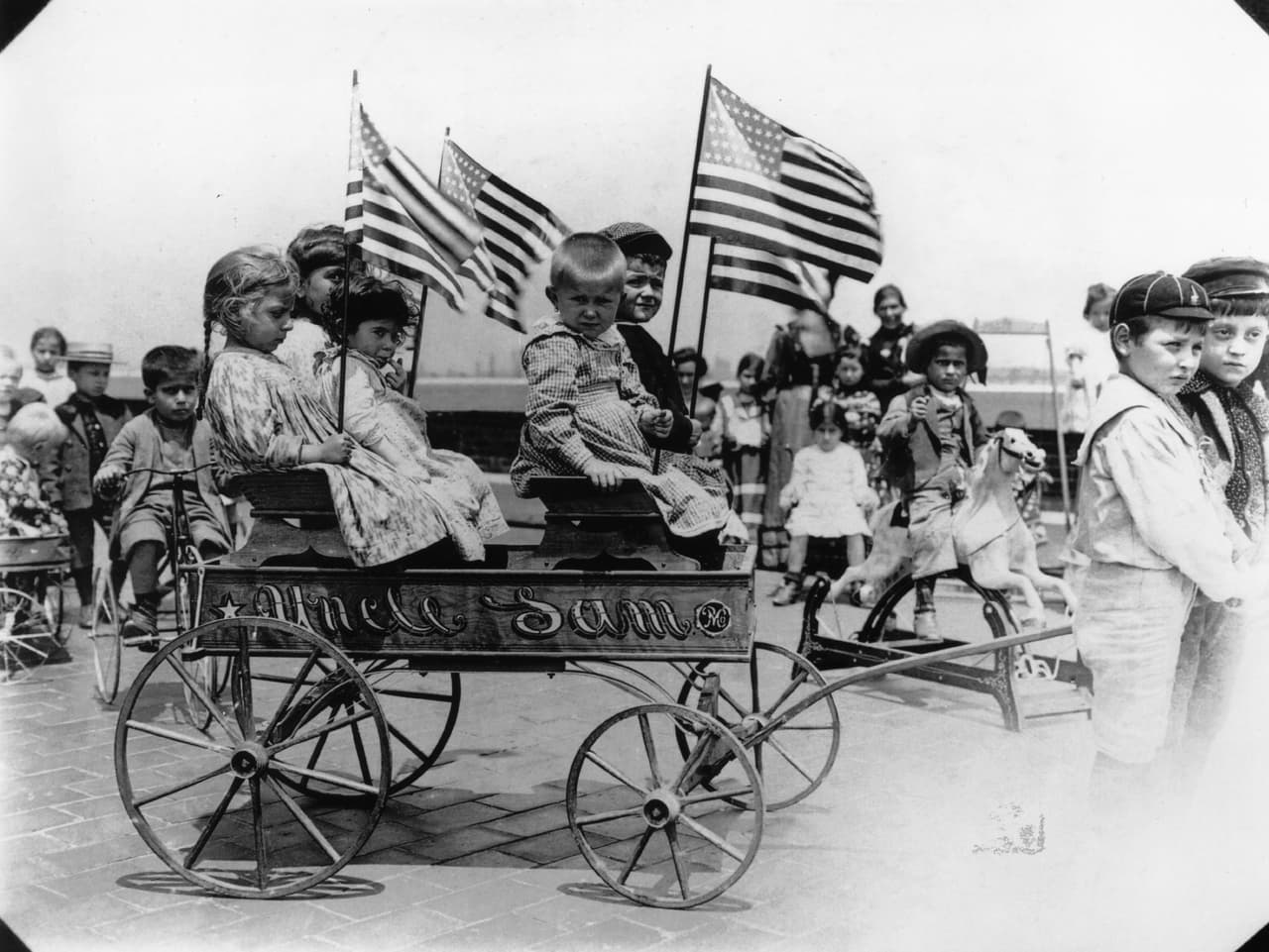 La periodista que desentierra el origen extranjero de los políticos antiinmigrantes