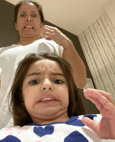 Con más de 200 mil ‘me gusta’ en tan sólo unas horas, los comentarios respecto al gran parecido de 
<b>Aitana </b>con su padre y su abuela 
<b>Silvia Derbez</b>, no se hicieron esperar. 
<br>