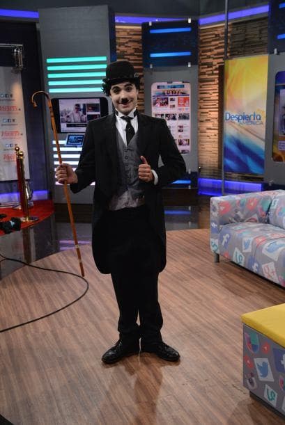 El que nos regaló montones de sonrisas fue William Valdes luciendo como Chaplin en sus redes sociales.