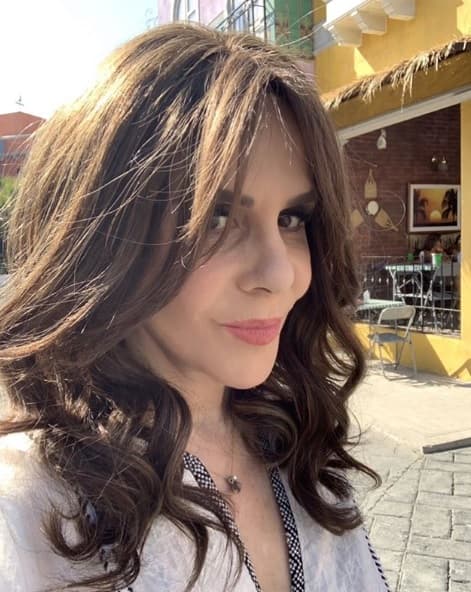 "Desgraciadamente a mí me detectaron el cáncer en una etapa 3 B, yo me estuve quejando de colitis durante tres meses con un doctor que me conocía de toda la vida, un médico militar, obviamente no digo el nombre, 
<b><a href="https://www.youtube.com/watch?v=YeNCk_r7Szw" target="_blank">ya lo perdoné</a></b>", confesó en el video de la conferencia que fue publicado en el canal de YouTube del periodista Edén Dorantes Oficial.