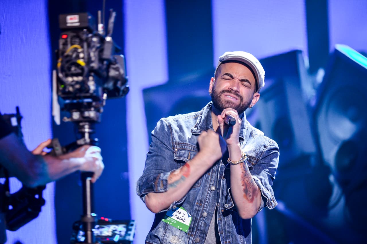 Nacho. el más emotivo, se preocupó de cuidar cada nota y ritmo, porque todo tiene que sonar perfecto.