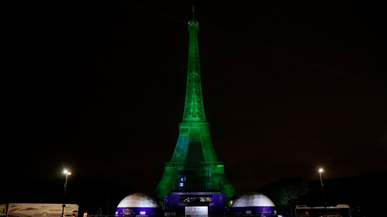 La Torre Eiffel se ilumina con electricidad producida a partir de hidrógeno renovable certificado