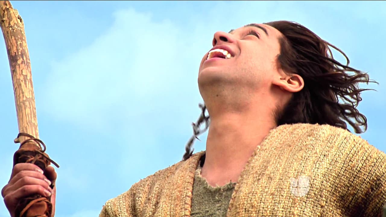 Su fe fue suficiente para que recibiera ayuda desde el cielo. Con fuerza y valentía, David derrotó al oso derribando un gran bloque de piedra de una montaña.