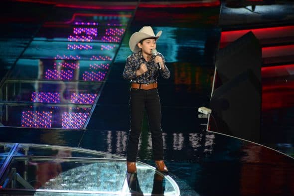 Cristian Castro y Espinoza Paz no pararon de ¿pelear?, los jueces fueron más duros, los capitanes se notaron un poco estresados, Gali lució súper sexy y una familia abandonó su sueño. Esto y más pasó en la segunda gala de Me Pongo De Pie.