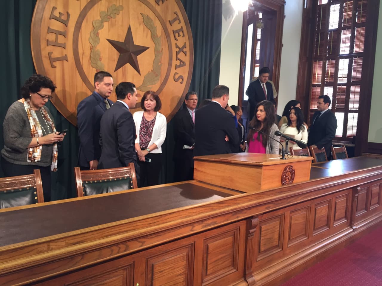 Intentan revocar la ley antisantuario de Texas en periodo especial de la Legislatura