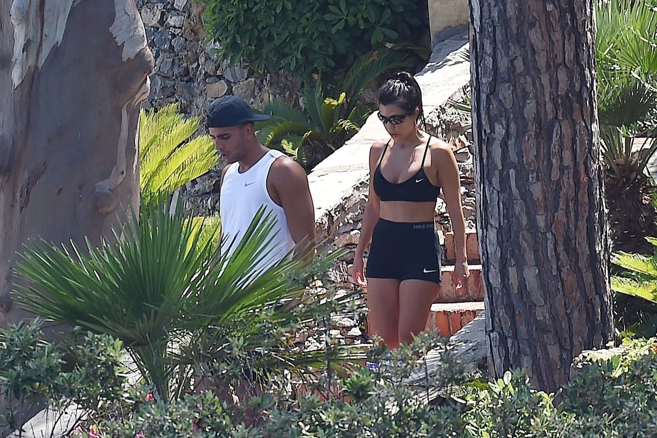 Kourtney Kardashian y Younes Bendjima se conocieron en octubre de 2016 en París, y a partir de ese momento iniciaron una amistad que duró siete meses, según informó ¡Hola! México.