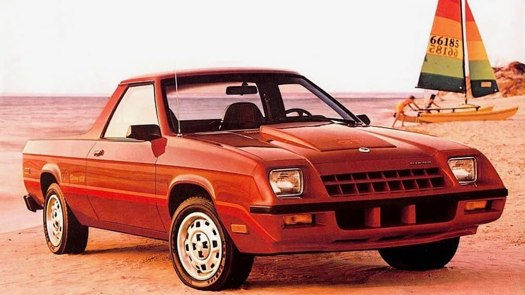 Ford y GM no tenían el monopolio de las mini-pickup. En 1982 la Chrysler Corporation probó suerte con las 
<b>Dodge Rampage</b> y 
<b>Plymouth Scamp</b>, basadas en sus pequeños deportivos de tracción delantera Dodge Charger y Plymouth Turismo respectivamente. En la imagen vemos a la Plymouth Scamp de 1982. Estas mini-pickups fueron descontinuadas en 1984