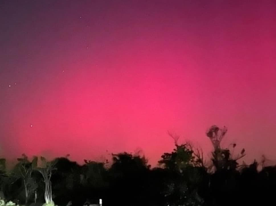 El increíble fenómeno de las auroras boreales pudo verse en el sur de Florida.