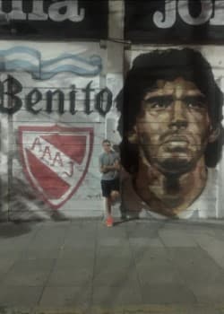 Los íconos del deporte se despidieron de Diego Armando Maradona en redes sociales.