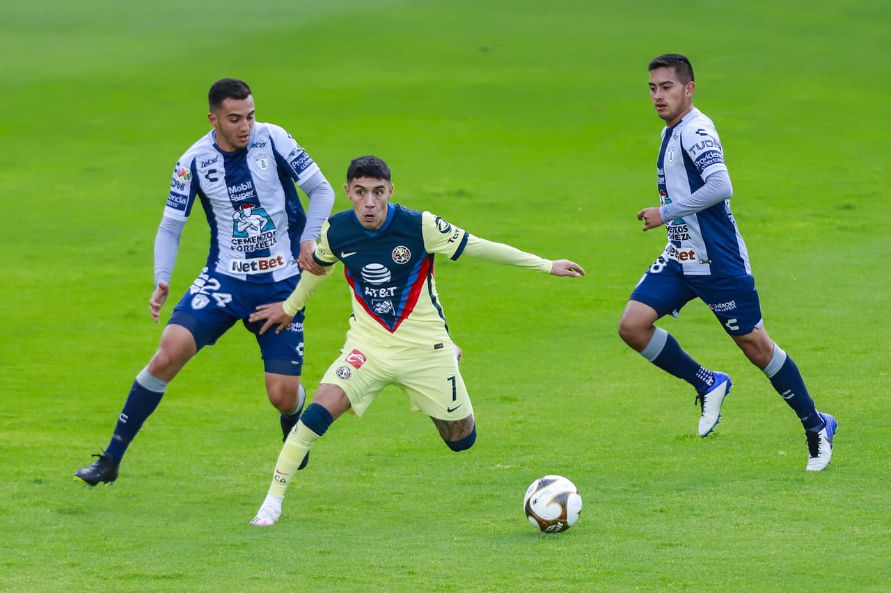 Pachuca controla el partido de principio a fin y con goles de Erick Aguirre, Felipe Pardo y Luis Chávez los Tuzos vencen 3-1 a las Águilas y toman una muy cómoda ventaja en la serie.