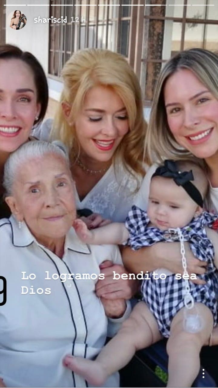 Y también rememoró el momento en que se reunieron cinco generaciones: la abuela 'Santusita', Rosario Pérez, Sharis Cid, Kristal Cid y Alessia Peniche.