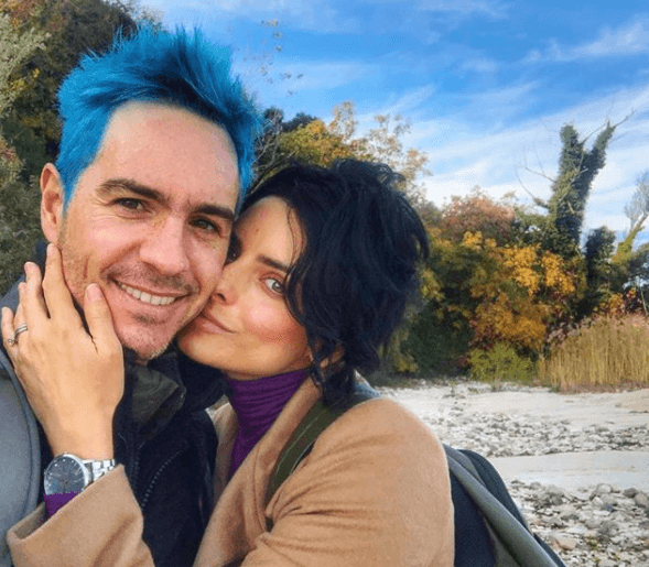 La confirmación de la separación puso punto final a las especulaciones que existían de una 
<b><a href="https://www.univision.com/famosos/aislinn-derbez-y-mauricio-ochmann-la-historia-de-un-amor-que-parecia-perfecto-fotos" target="_blank">sonada crisis matrimonial </a></b>entre ellos y que había trascendido desde finales del año 2019. 
<br>