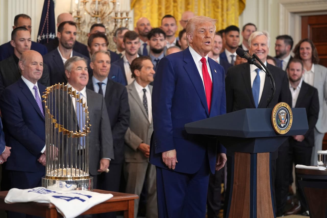 El presidente Trump recibió en la Casa Blanca a los 
<b>Dodgers de Los Ángeles</b>, campeones de la Serie Mundial, destacando el talento y carisma de sus principales figuras deportivas.