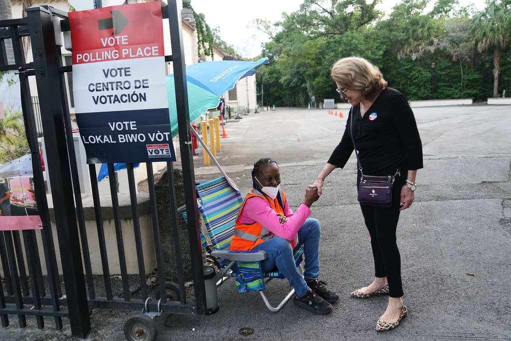 Datos oficiales reportaron una participación cercana al 22% del electorado registrado en Miami durante la elección del 4 de noviembre de 2025. Este nivel de asistencia, considerado bajo para una elección local con alto impacto político, fue confirmado por autoridades municipales al cierre de urnas.