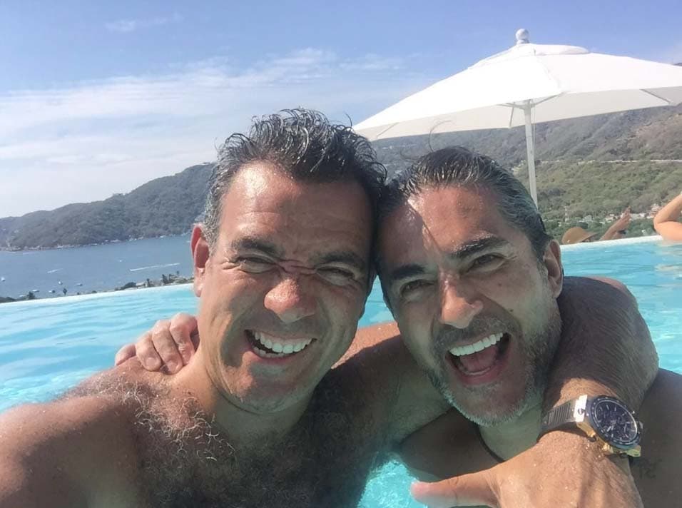 Raúl celebró el cumpleaños de su buen amigo Héctor Sandarti.