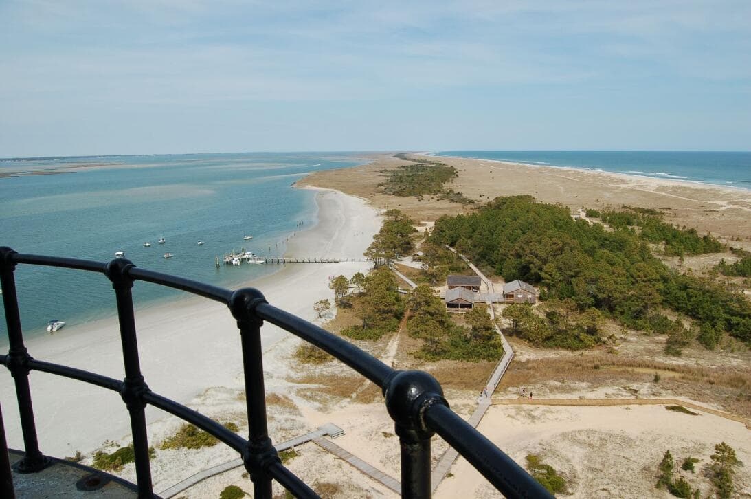 <b><a href="https://www.univision.com/local/north-carolina-wuvc/playas-poco-visitadas-de-carolina-del-norte-que-necesitas-para-disfrutar-de-una-aventura-de-verano-en-2023-fotos">Relacionado: Estas playas poco visitadas de Carolina del Norte son lo que necesitas para disfrutar de una aventura de verano en 2023</a></b>