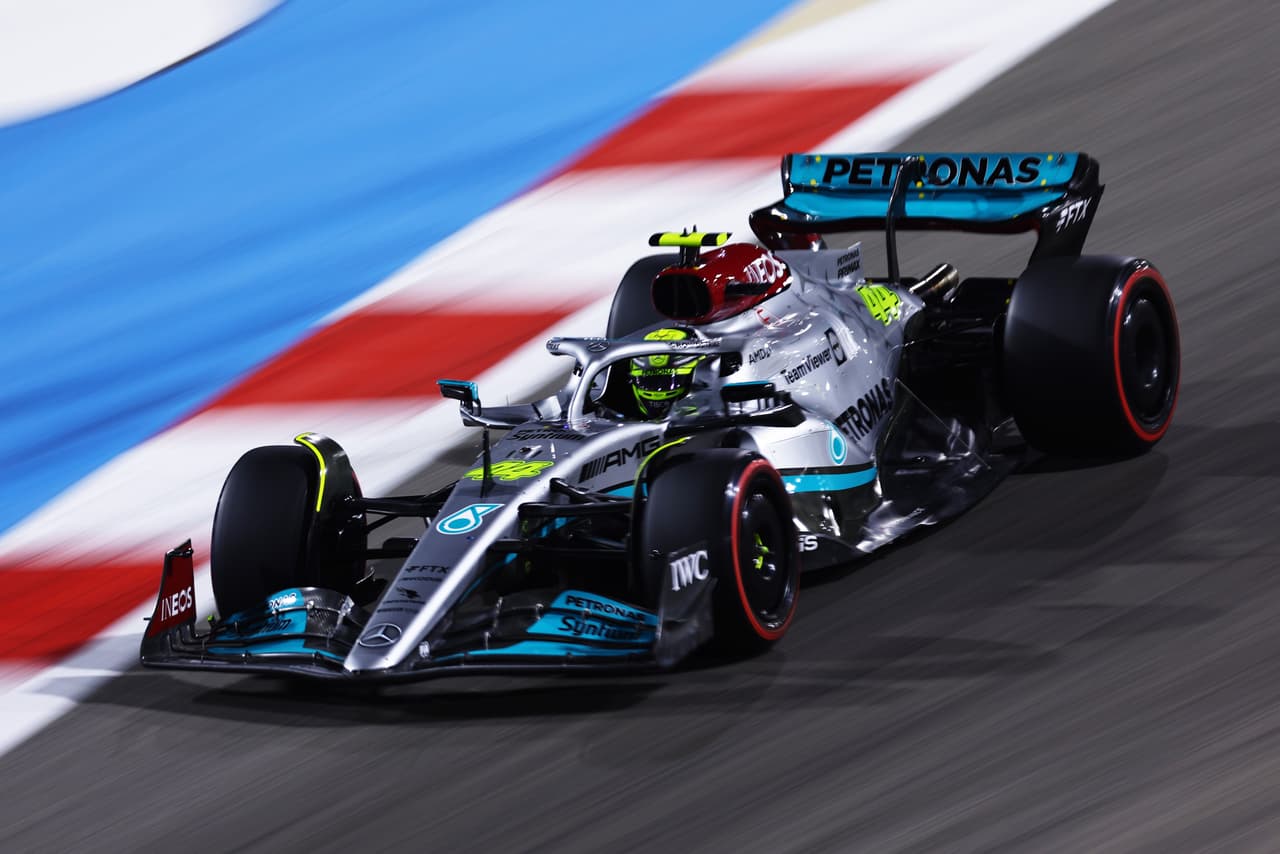 Es extraño ver a Lewis Hamilton en un quinto lugar de clasificación.