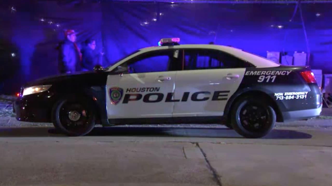 Se abrió un centro de reunificación para los seres queridos que no pueden comunicarse con los asistentes.