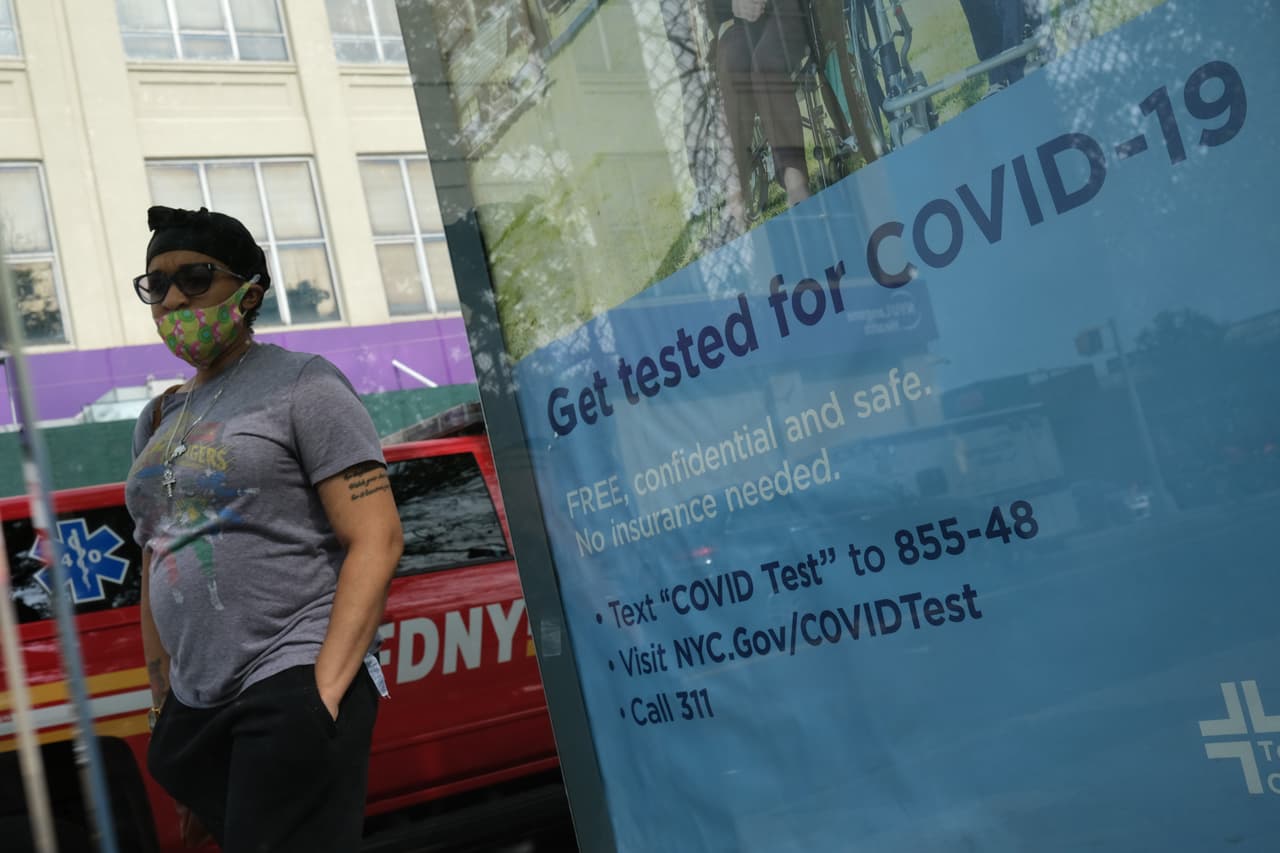 Advierten el cierre de negocios y escuelas si no se controla el brote de coronavirus en Brooklyn y Queens