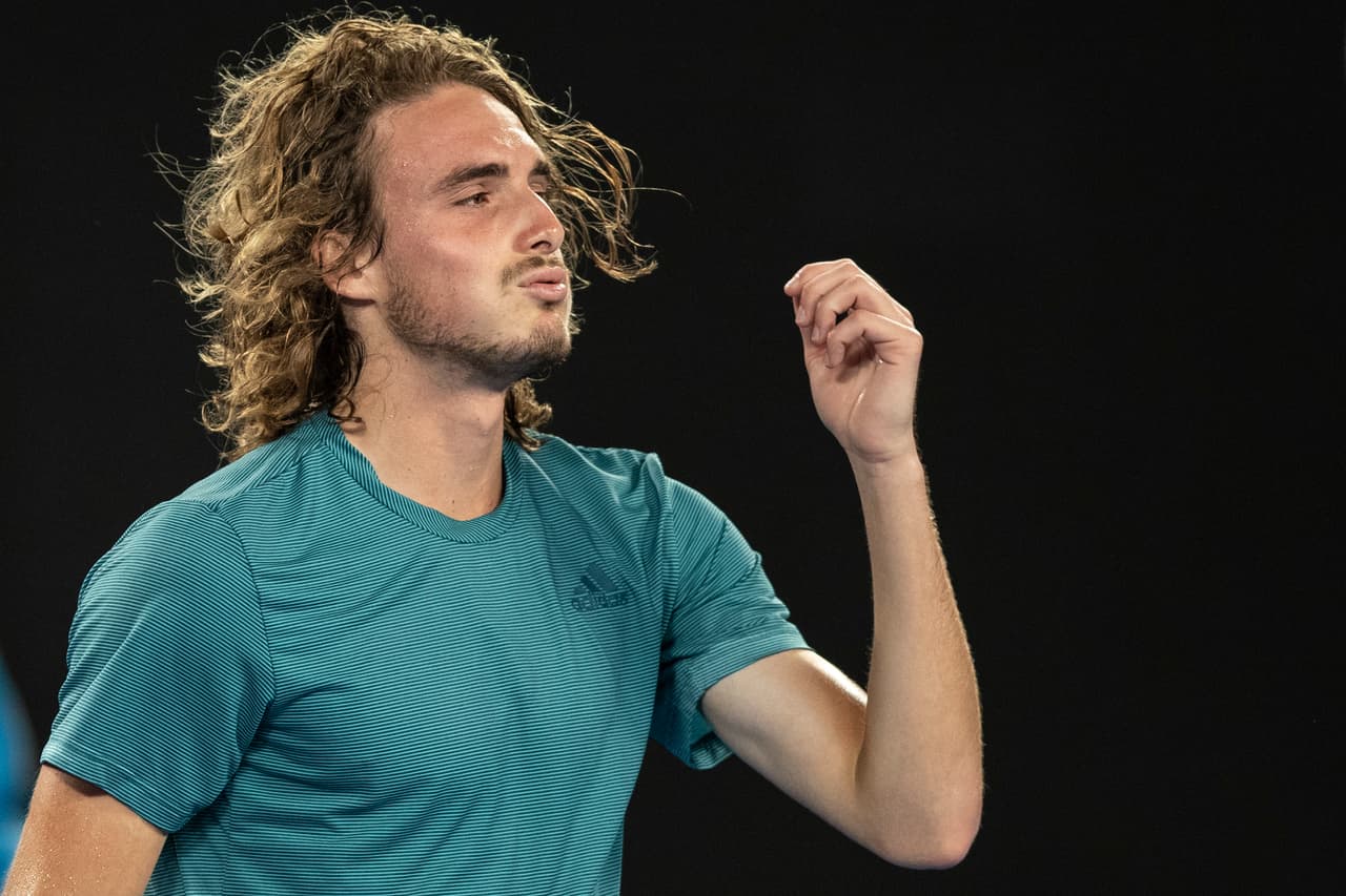 Stefanos Tsitsipas alcanzó su mejor ubicación en la clasificación ATP el 13 de agosto de 2018, un día después de cumplir sus 20 años, al ubicarse en el puesto 15.