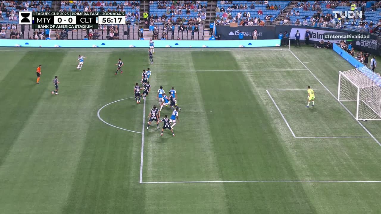 ¡Tuiloma la manda guardar! Charlotte pega primero al 56