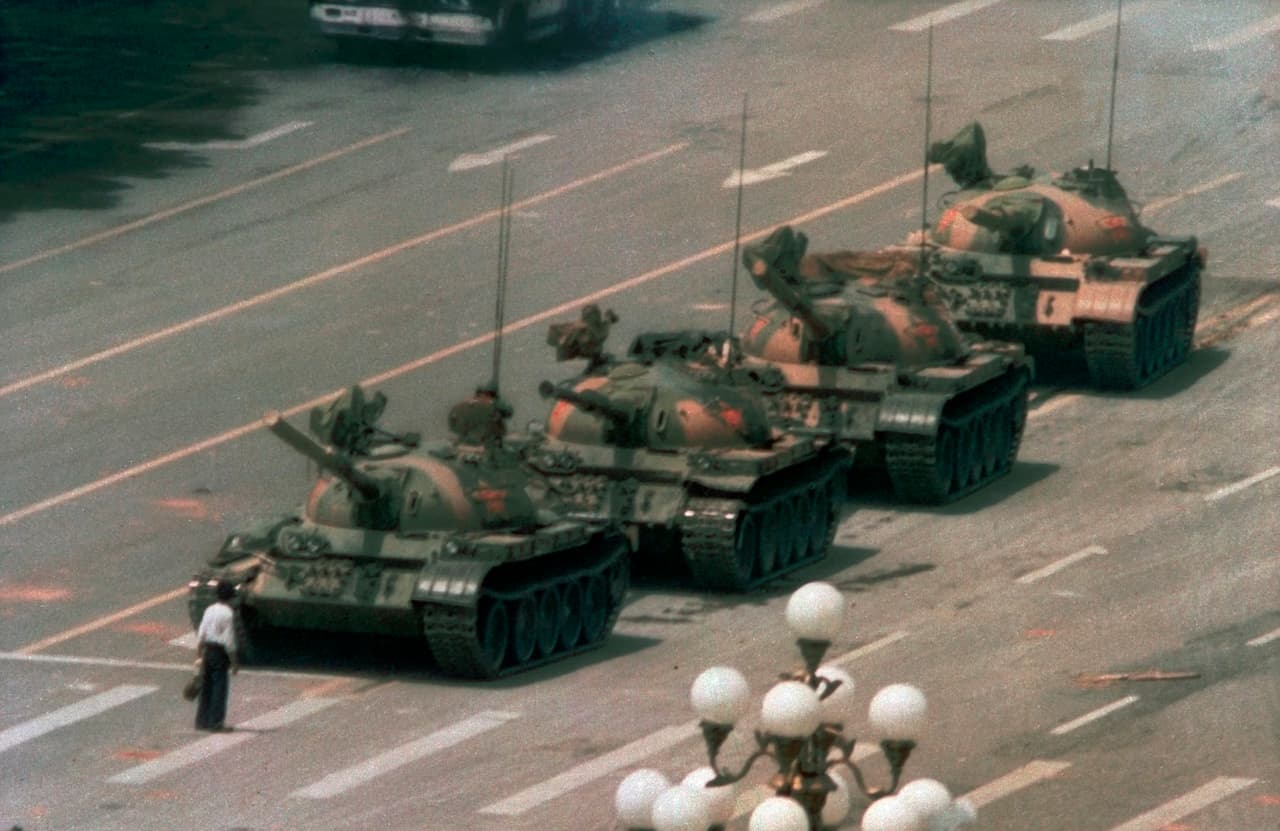 China dice que la sangrienta represión a las protestas de Tiananmen hace 30 años fue "correcta"