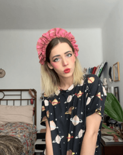 Cuéntanos, ¿recordabas que Tessa Ía interpretó a la pequeña Loli Arango?