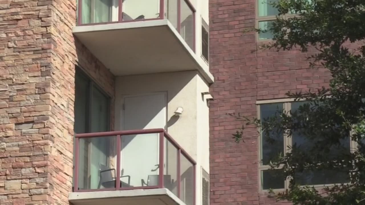 Este es el método que ladrones han usado en decenas de departamentos en Austin