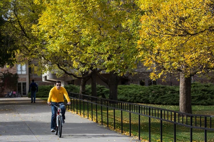 Así vive una ciudad hipster el desembarco de los candidatos republicanos