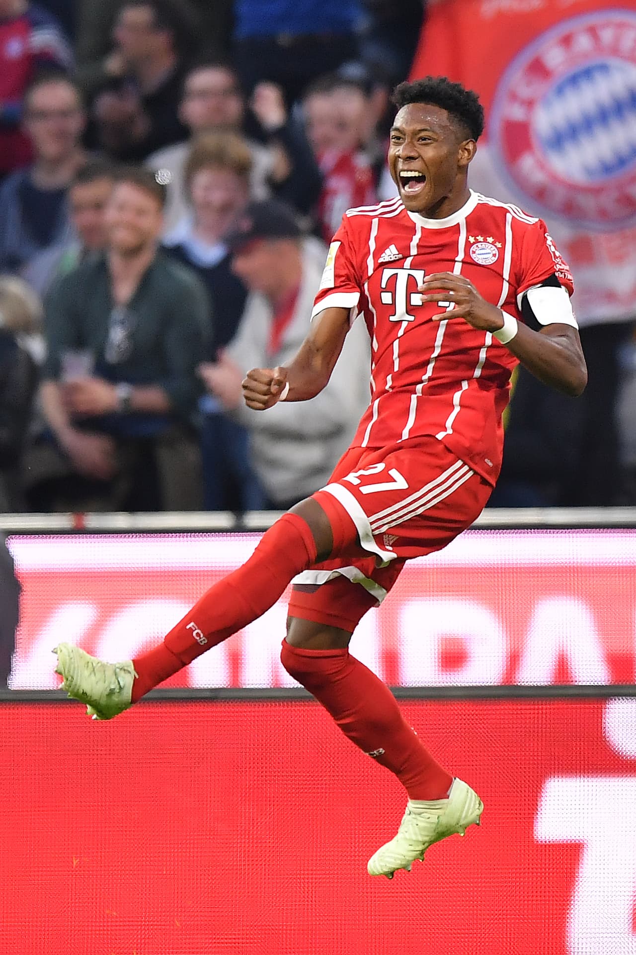 Al minuto 67 el turno fue para Alaba, que en su banda izquierda realizó un recorte muy bueno y definiió al palo más lejano de Sommer.