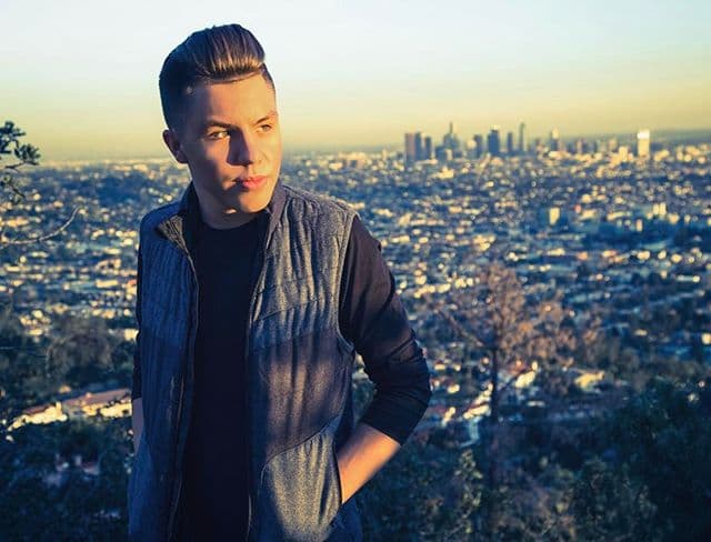 En 2016 lanzó su disco début denominado "Mi Primera Vez".