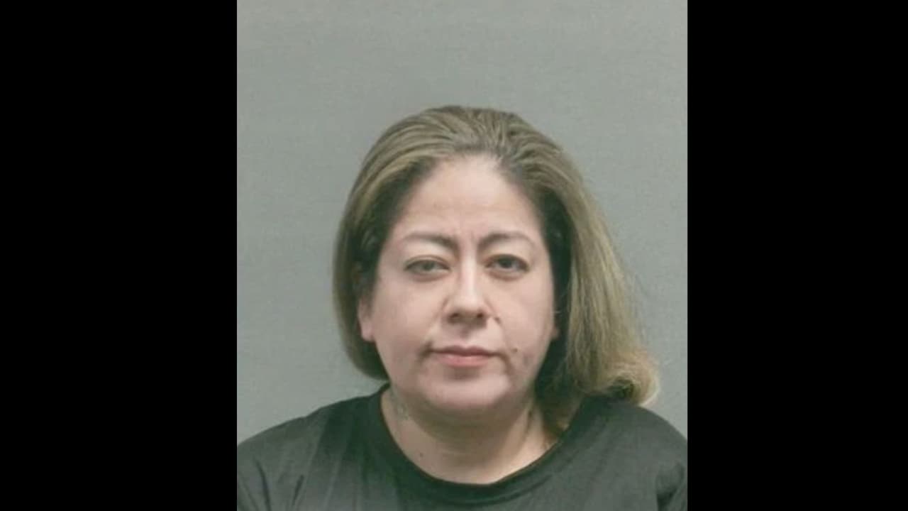 Una madre incriminó a su hijo de distribuir droga: tras investigar la policía, ella es la acusada