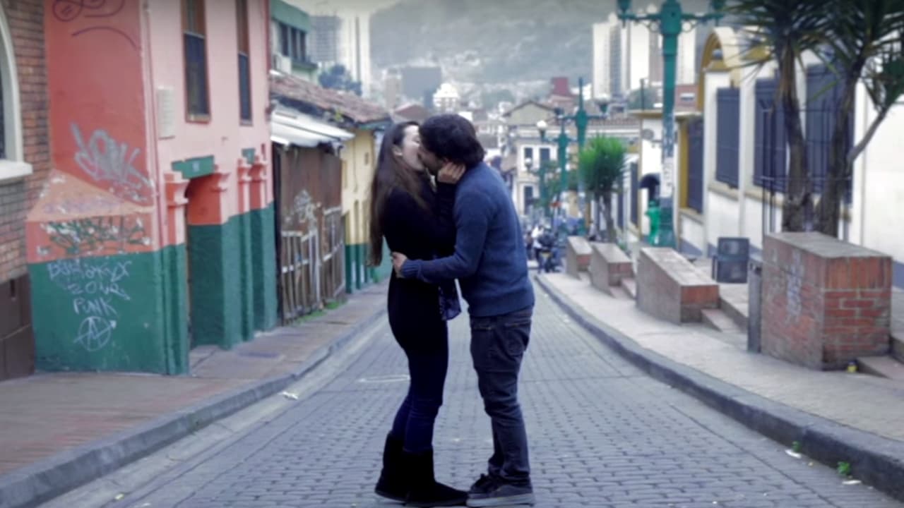 El video viral que muestra cómo es un beso romántico en 11 países diferentes