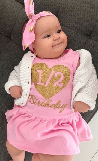 Con esta foto el Chef Yisus celebró los primeros seis meses de vida de Silvana.