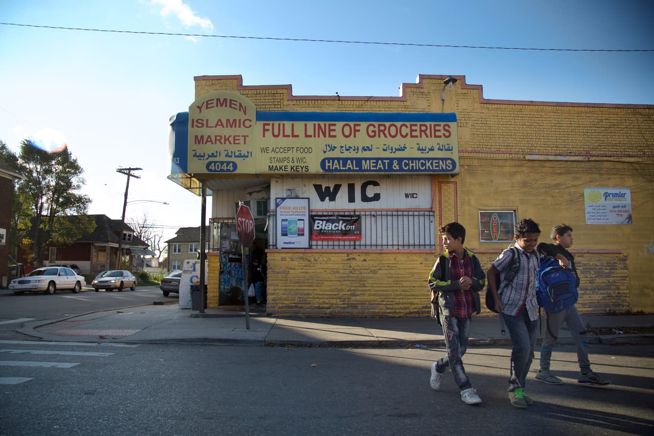 <b>Puesto 14: Michigan.</b> Salario promedio del maestro: 
<b>67,128 dólares</b>. El salario medio anual en EEUU para los maestros en todos los niveles es de 64,524 dólares, pero varía significativamente según el estado.
<br>