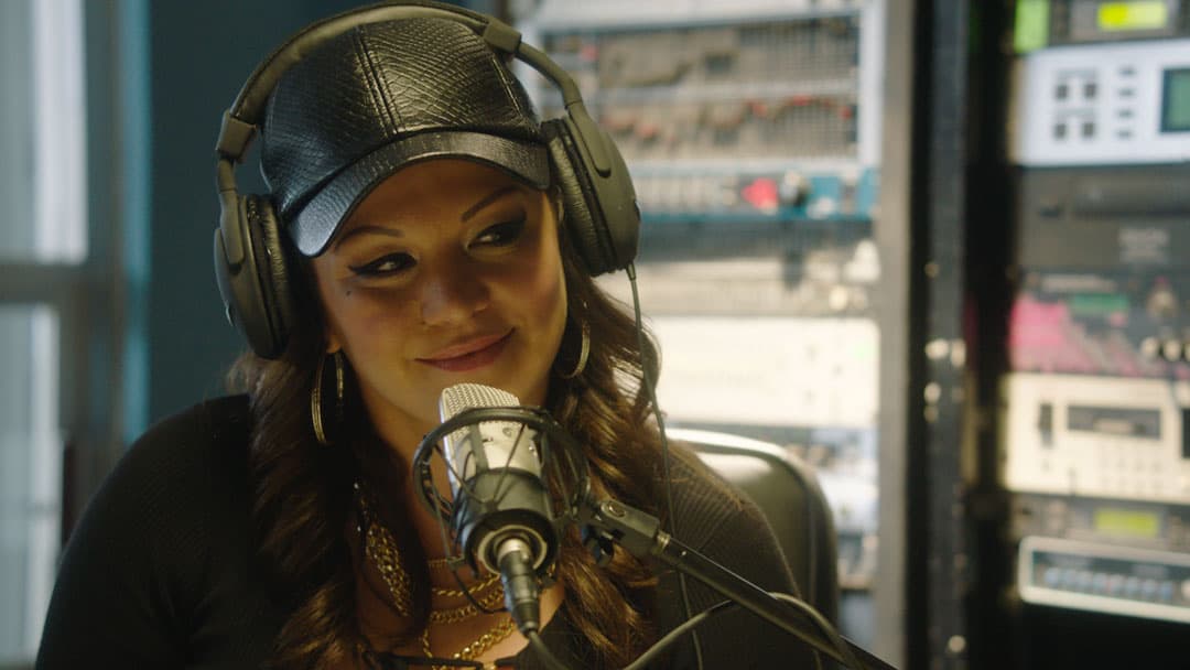 Seremos testigos de los obstáculos y tragedias que Jenni tuvo que superar para convertirse en la 'Diva de la banda'.