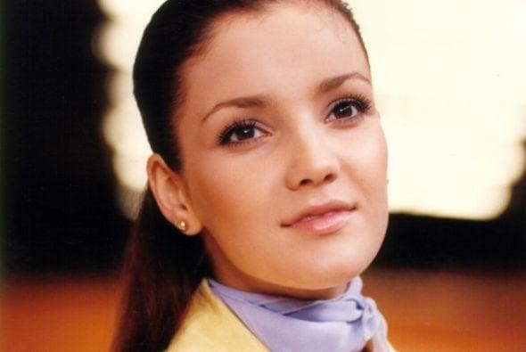 <b><a href="http://www.univision.com/programas/super-momentos-de-novela/a-tres-anos-de-su-muerte-recordamos-a-karla-alvarez-fotos">Karla Álvarez</a></b> estudió en la Escuela Nacional de Danza Contemporánea y Clásica de Bellas Artes.