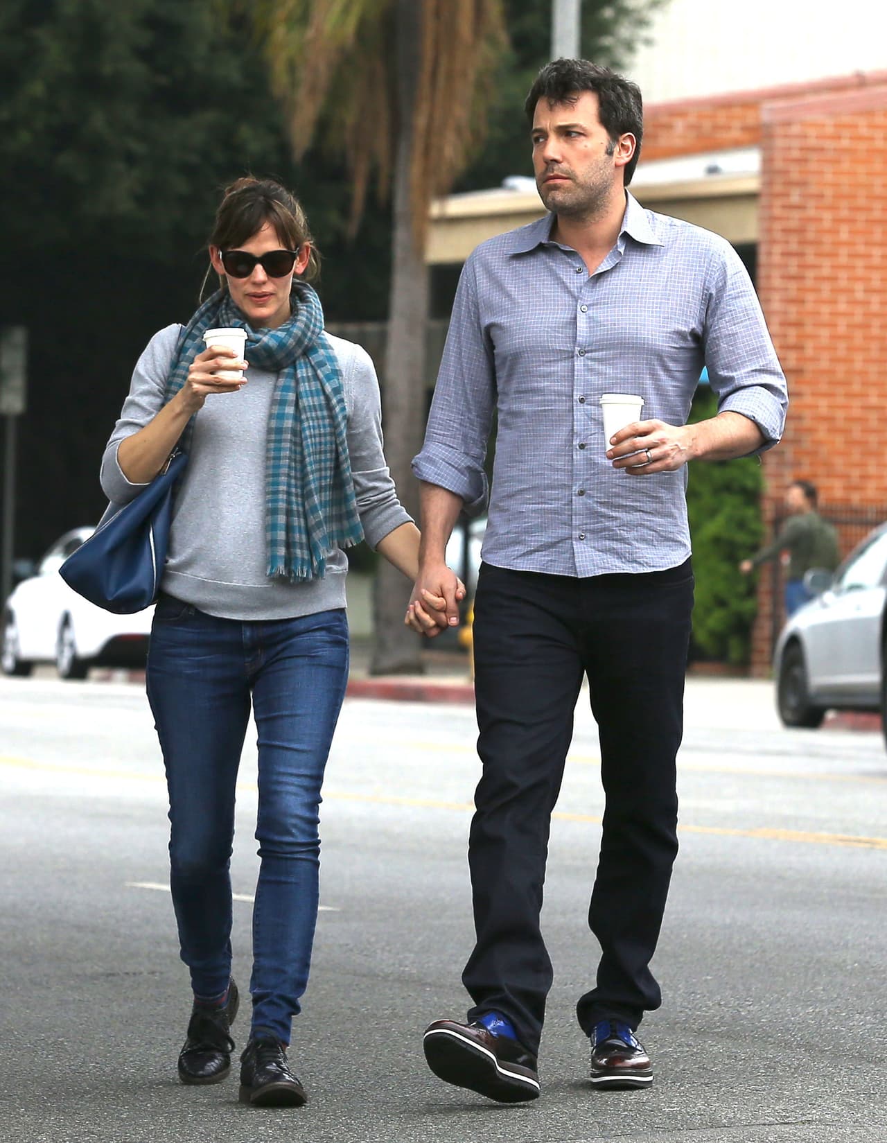 Algunos afirmaban que el actor se la pasaba en Las Vegas, mientras Jennifer vivía en Los Ángeles junto a sus hijos.