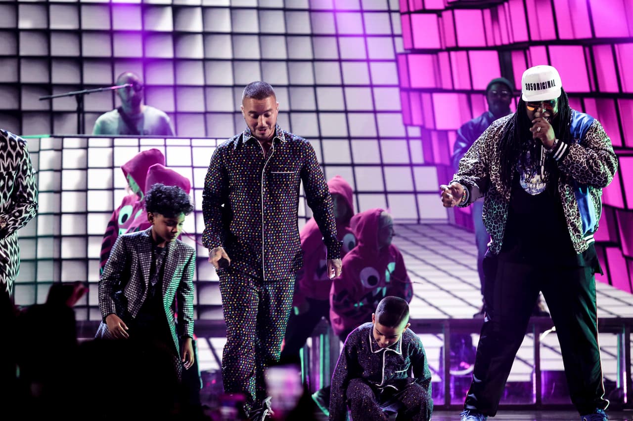 Y aunque en un principio parecía que solo él había decidido ir en pijamas a la gran fiesta del verano, más tarde descubrimos que no era el único.