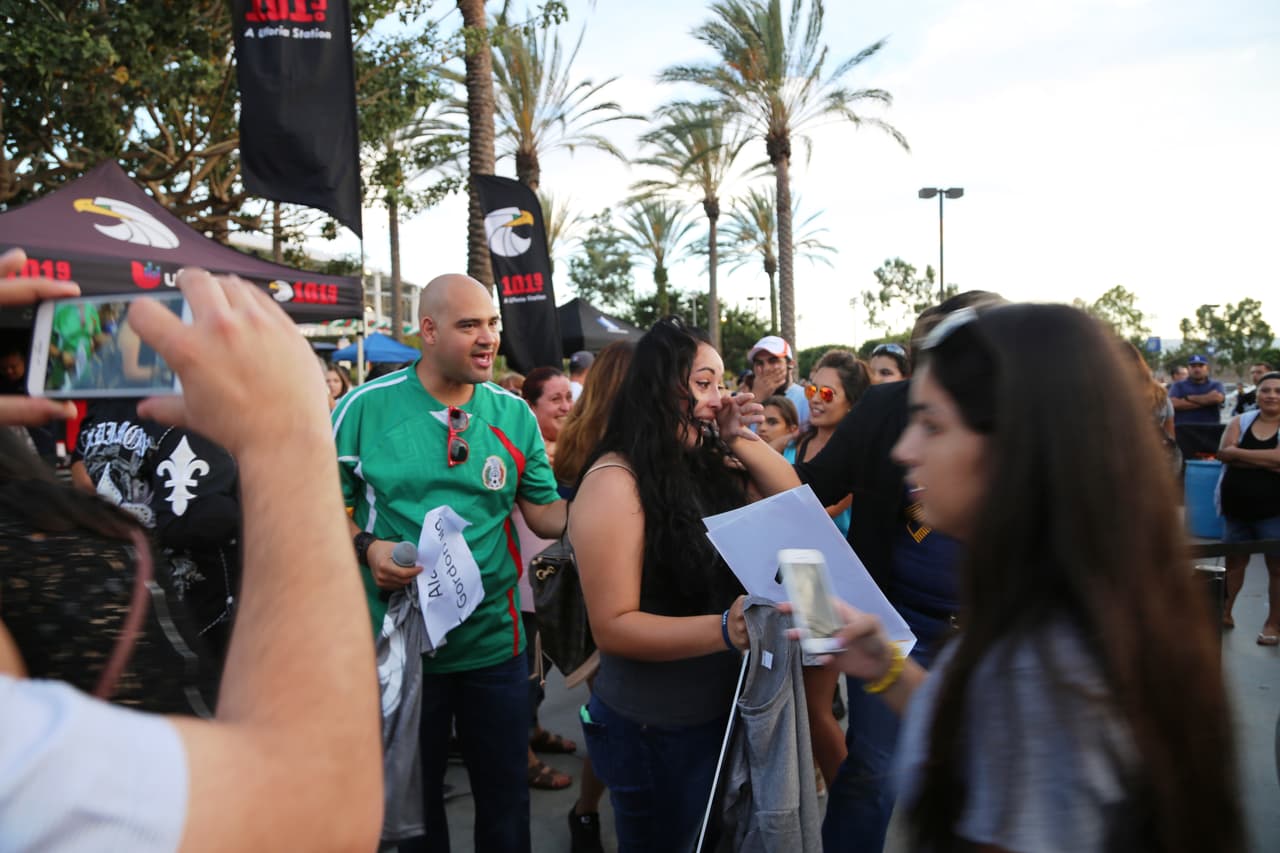 El Bueno, La Mala y El Feo regalaron un Nissan Altima nuevecito en el juego del Galaxy. Checa quien fue la afortunada y la divertida que se dieron aquí.