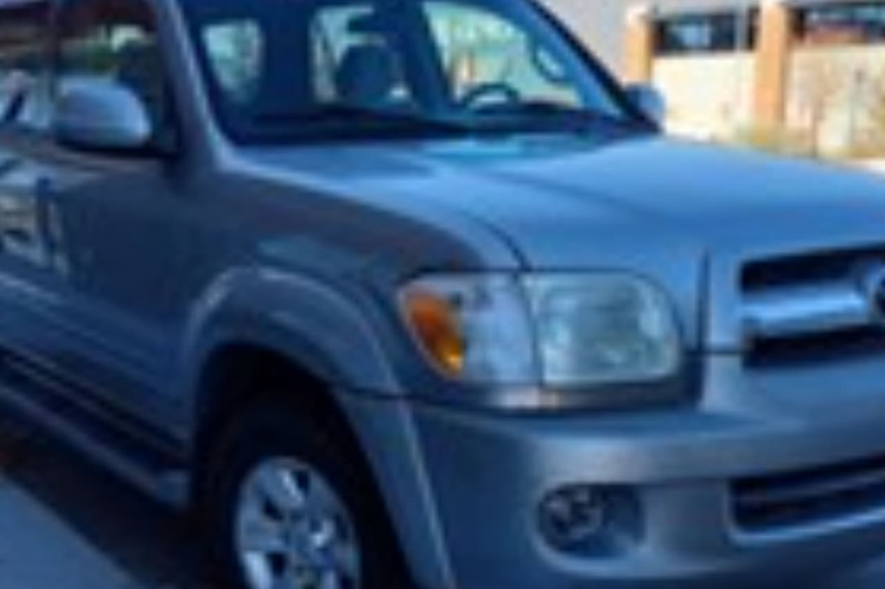 Autoridades buscan este Toyota Sequoia gris modelo 2005, que podría estar vinculado con la desaparición y muerte de la venezolana en Utah.