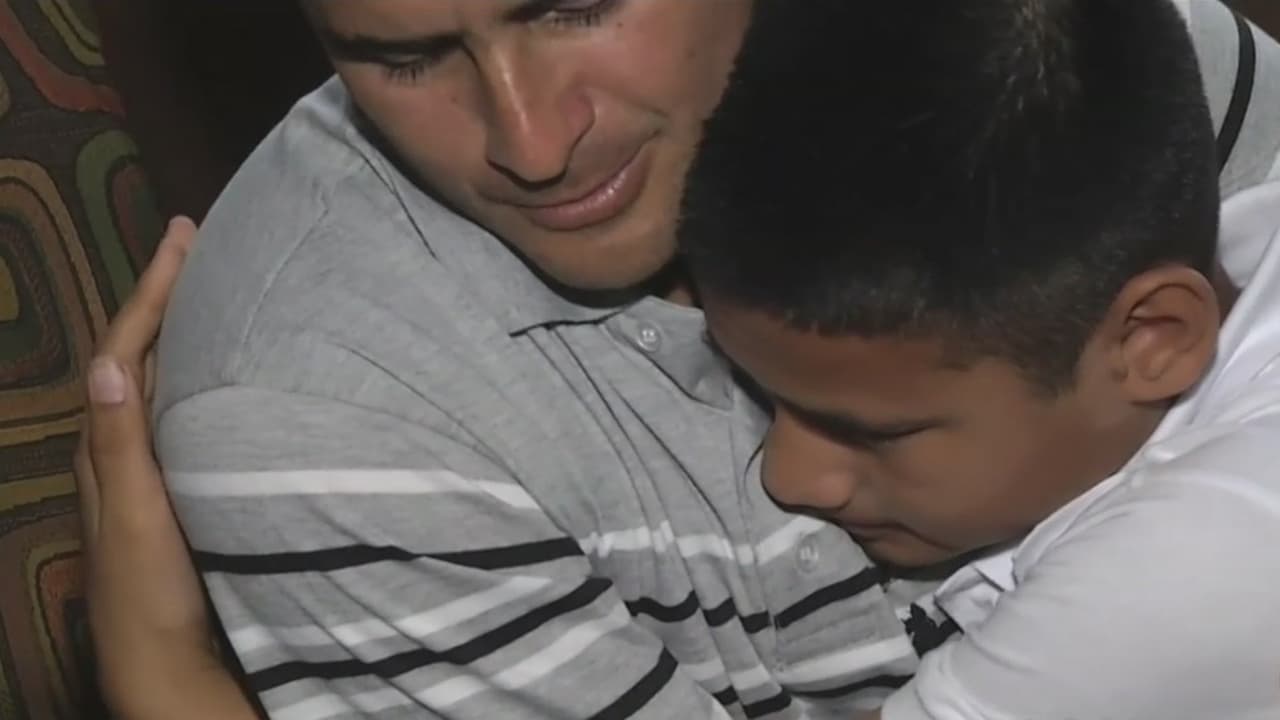 Senadores fustigan la política migratoria del gobierno de Trump y exigen que reúna a las 539 familias aún separadas